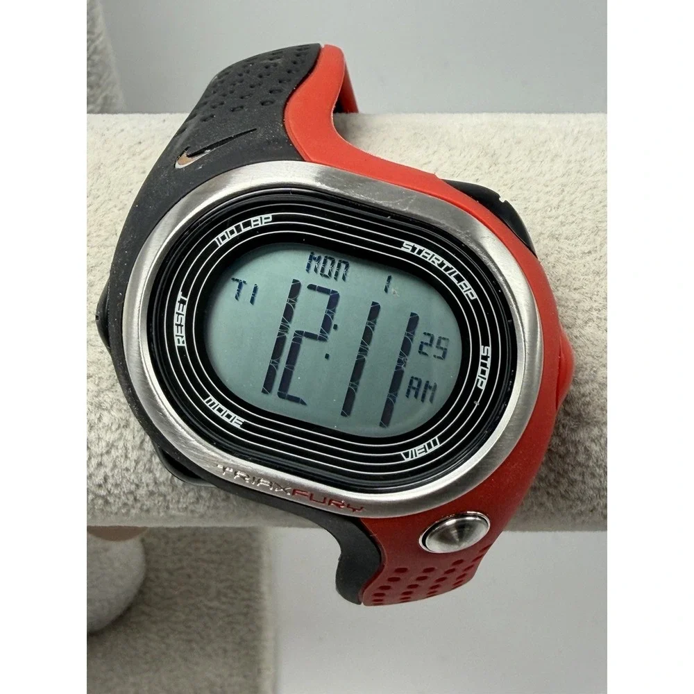 Nike Triax Fury 100 WR0139 NWT New Battery 46MM 7